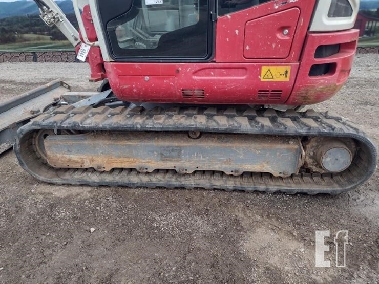 2018-takeuchi-tb260-image-28