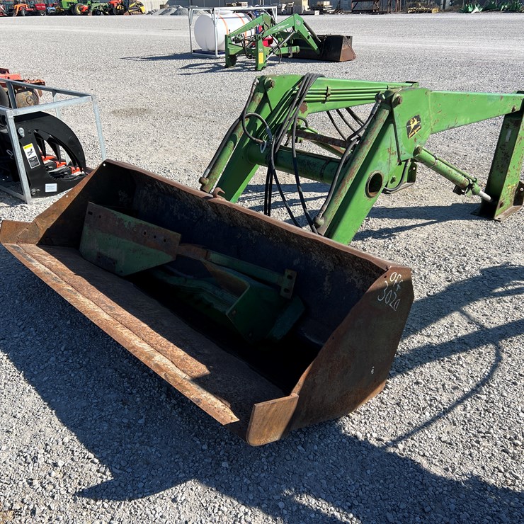 JOHN DEERE 146