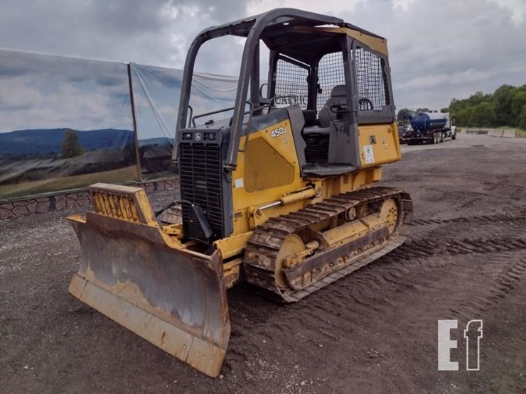 2006-deere-450j-lt-image-40