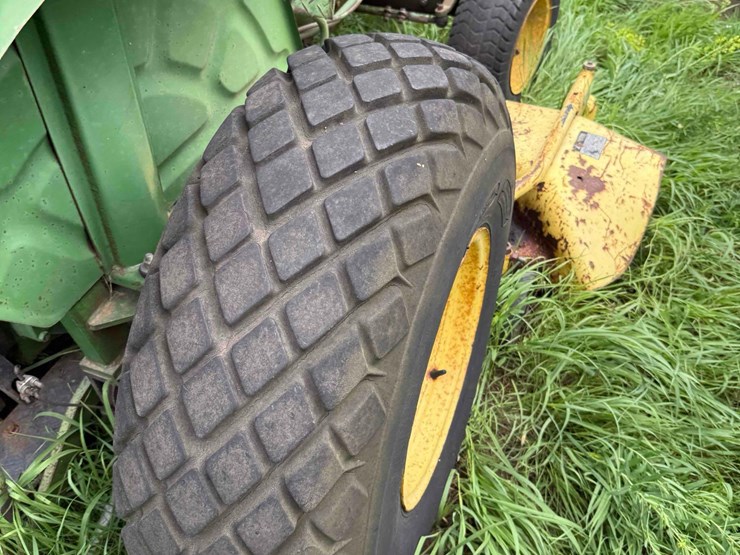 john-deere-850-image-37