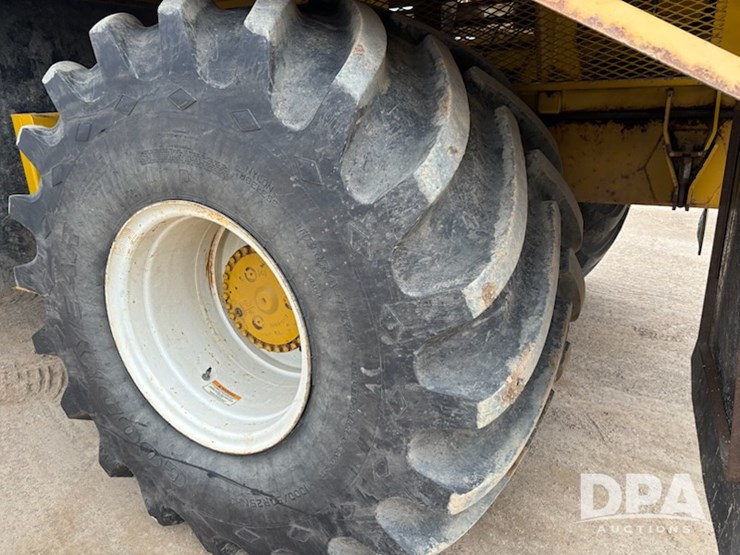 2006-john-deere-8-image-47