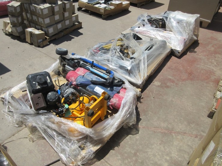 (3)-pallets-of-misc-items,-image-1