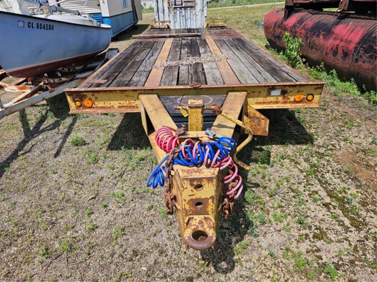 #2533-•-dynaweld-24'-tandem-axle-equipment-trailer-image-6