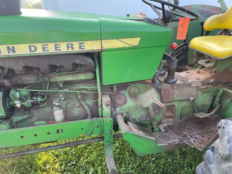 john-deere-2440-image-22