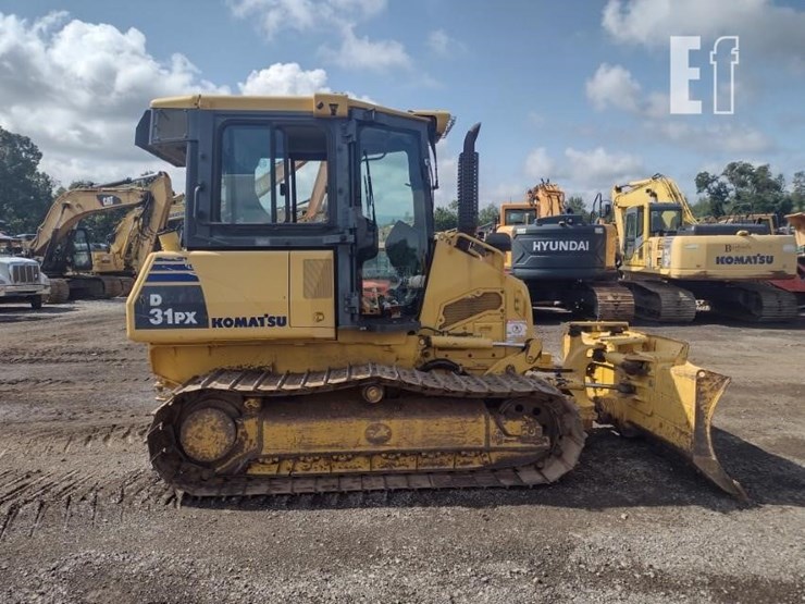 2011-komatsu-d31px-22-image-3