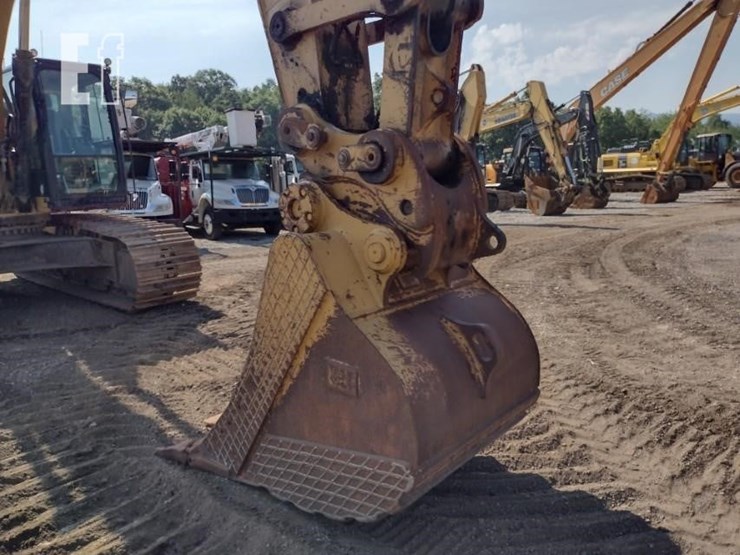 2011-caterpillar-336e-image-18