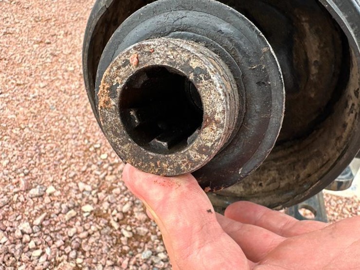 2019-case-ih-rb465-image-40