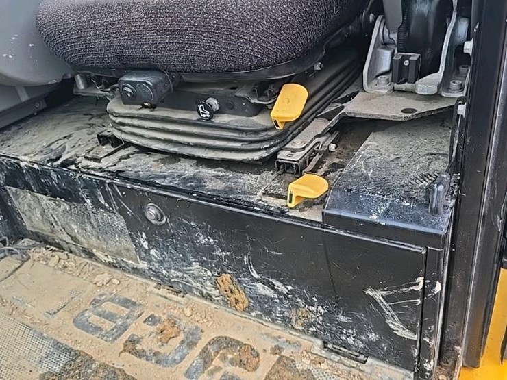 jcb-67c-1-image-51