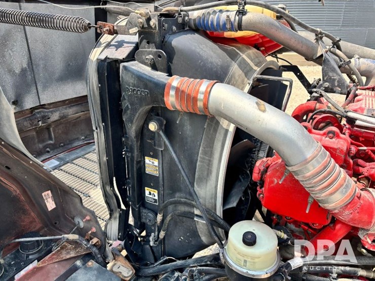 2014-kenworth-w900-image-64