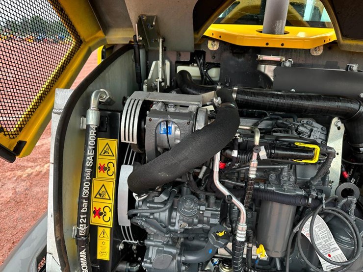 2023-new-holland-w50tc-image-41