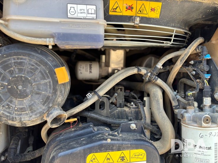 2021-bobcat-t62-image-39