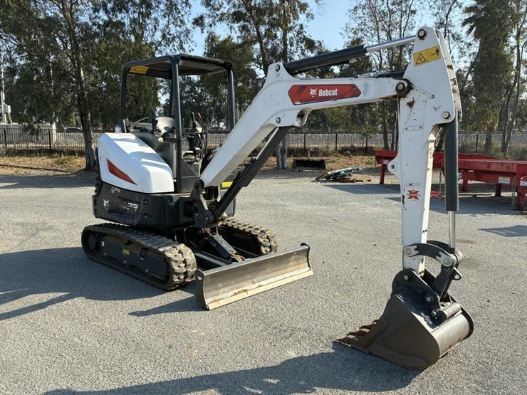 2023-bobcat-e32i-image-2
