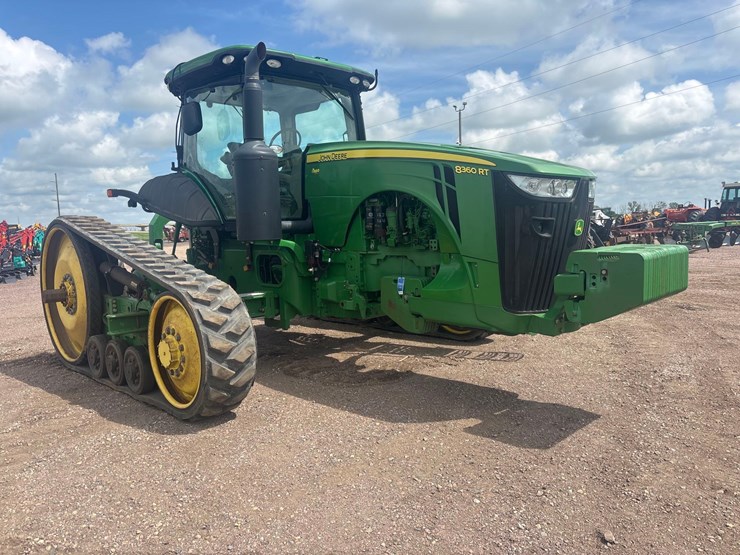 2013-john-deere-8360rt-image-2