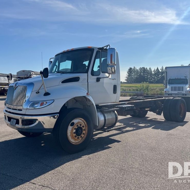 2012 INTERNATIONAL DURASTAR 4400