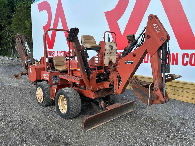 2003-ditch-witch-3700-image-8