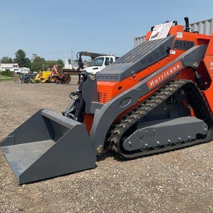 #1004 • Hurricane HRC 700 Mini Skid Steer Loader