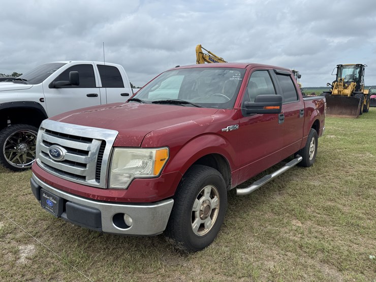 2010-ford-f150-xlt-image-2
