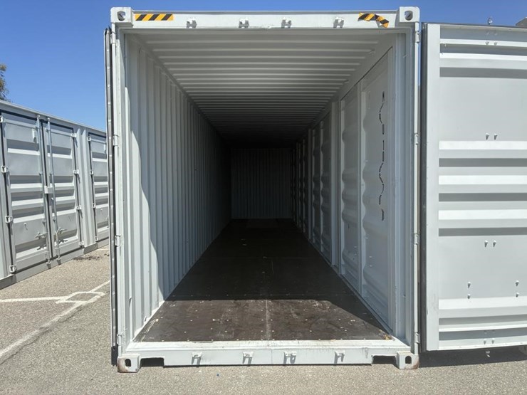 40'-shipping-container-image-5