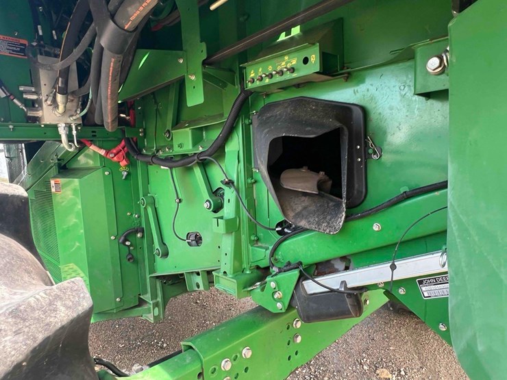 2021-john-deere-s680-image-12