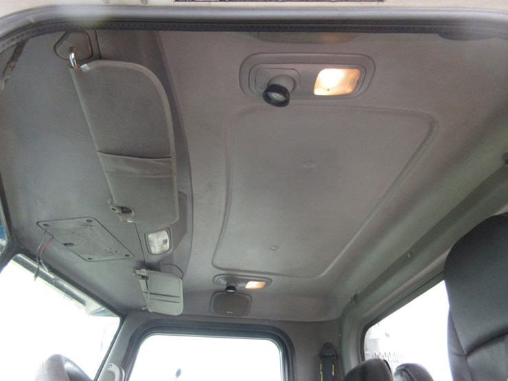 2007-peterbilt-378-image-19