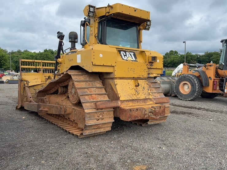 caterpillar-d6t-xw-image-9