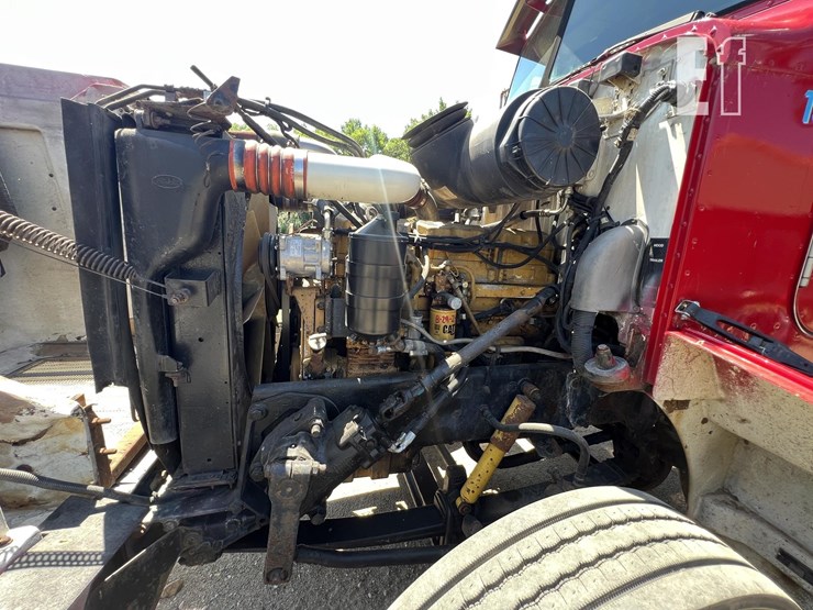 1998-peterbilt-385-image-29