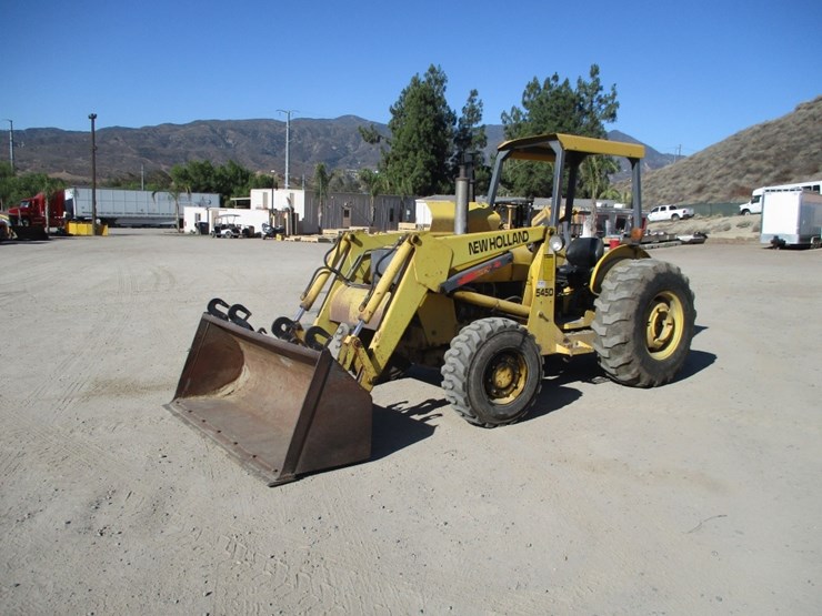 new-holland-545d-image-1