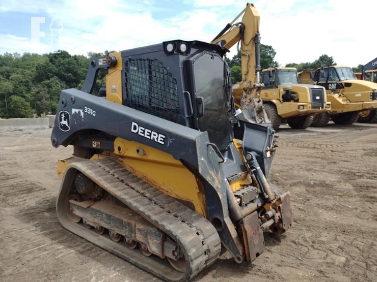 2020-deere-331g-image-37