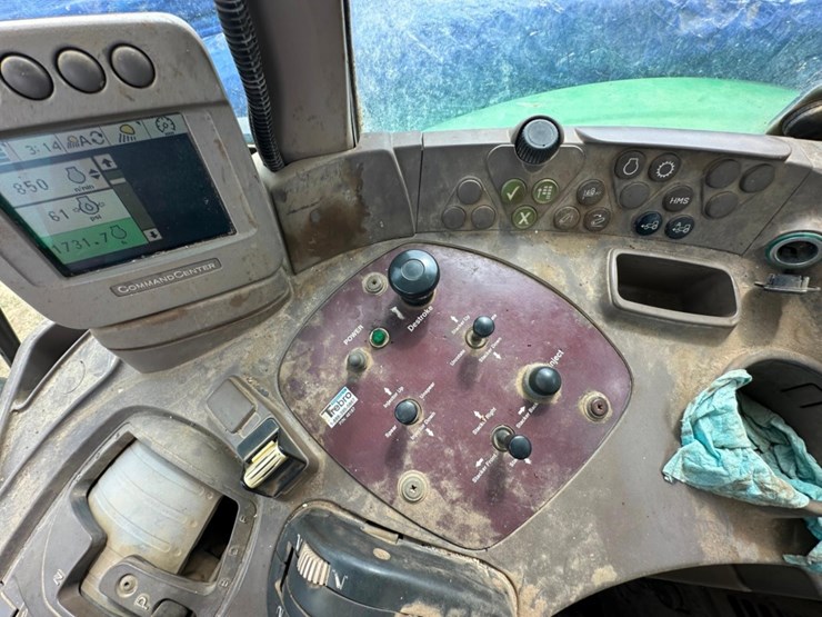 2010-john-deere-6230-premium-image-24