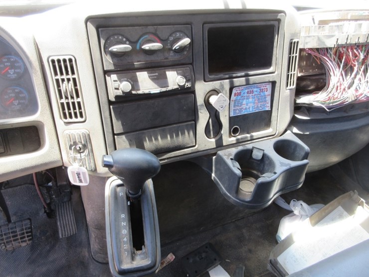 2014-international-durastar-4300-image-11