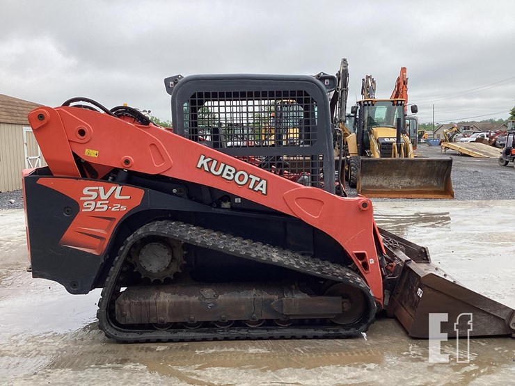 2020-kubota-svl95-2s-image-6