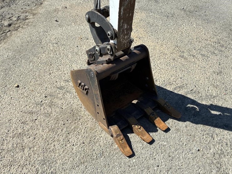 2020-bobcat-e20-image-10
