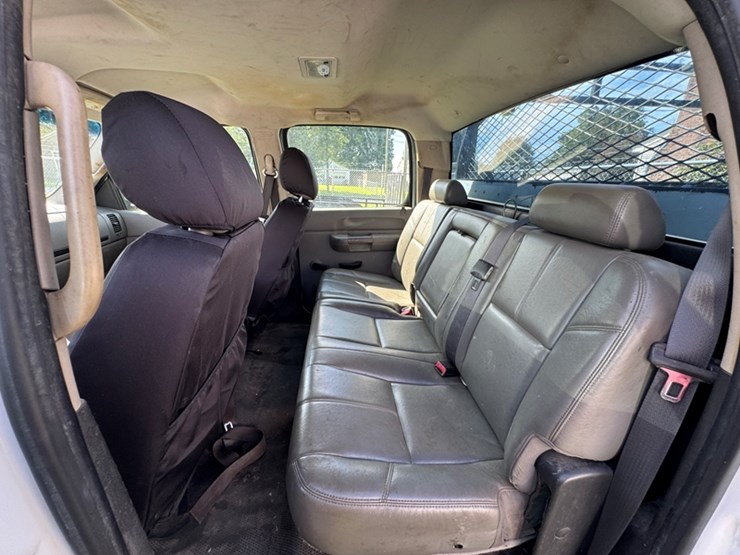 2011-chevrolet-silverado-2500-image-7