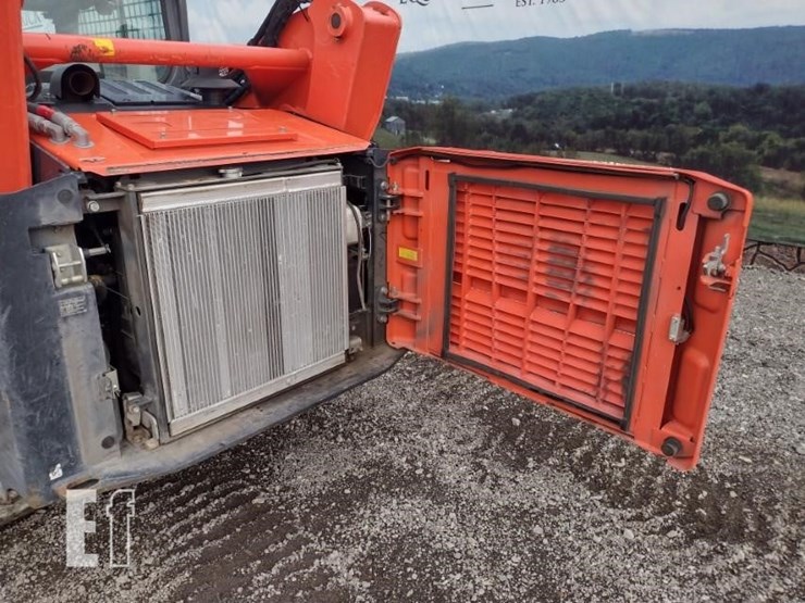 2023-kubota-svl97-2-image-36