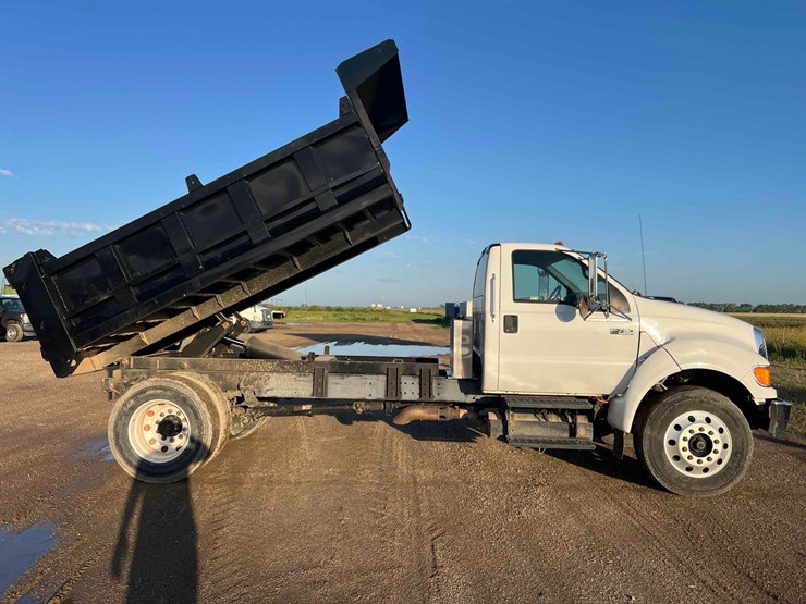 2009-ford-f750-image-5