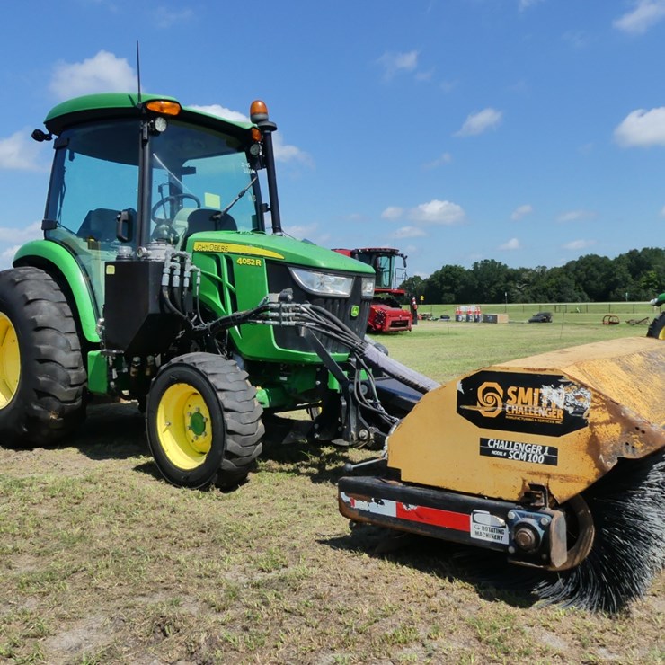 JOHN DEERE 4052R