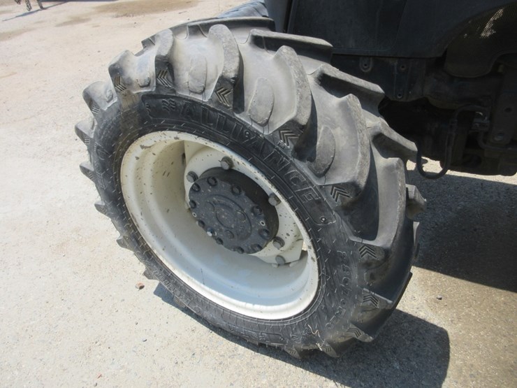 new-holland-t4050f-image-17