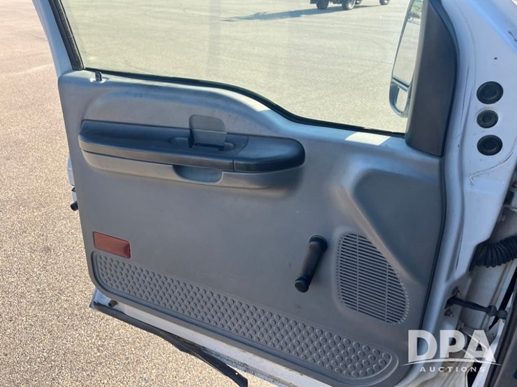 2006-ford-f350-image-53