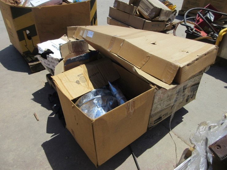 lot-of-misc-items,-image-2