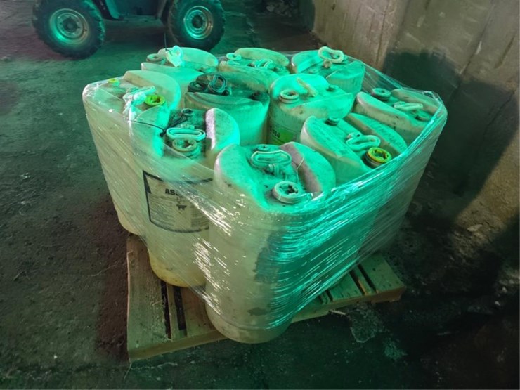 #2619-•-pallet-of-barrells-image-3