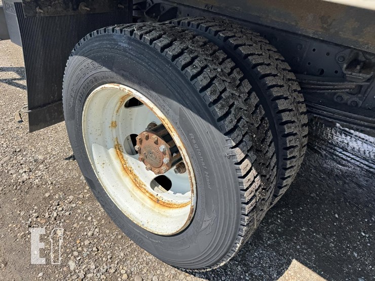 2018-hino-195-image-19