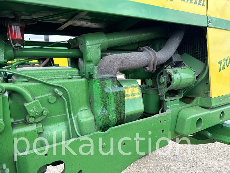 john-deere-720-image-21