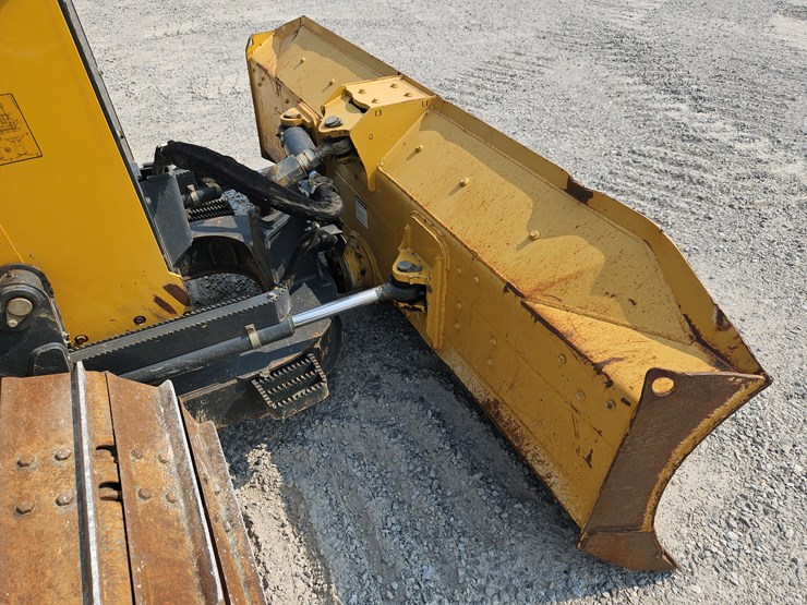 2018-deere-550k-image-5