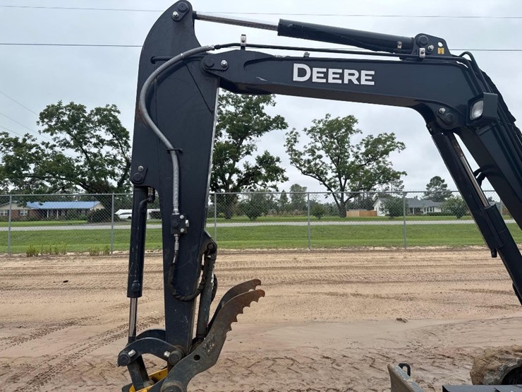 2020-deere-35g-image-21