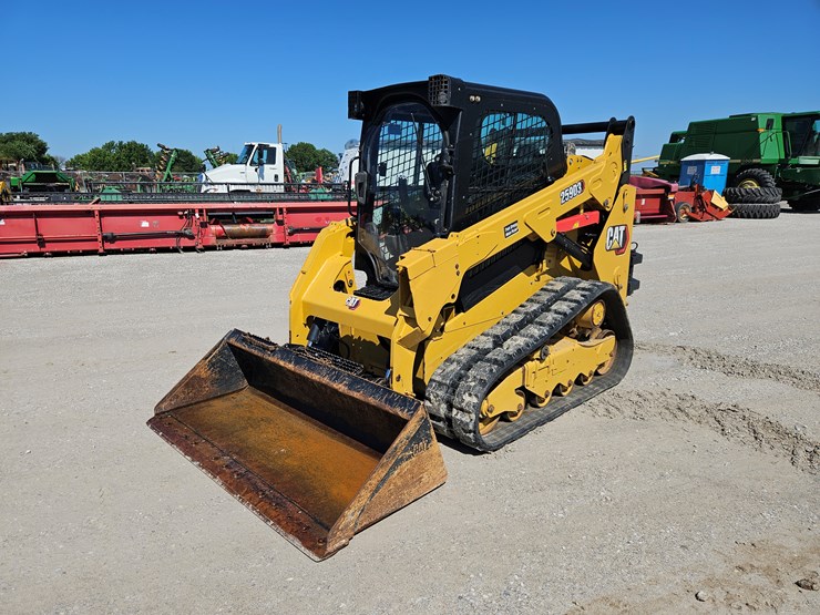 2019-caterpillar-259d3-image-1