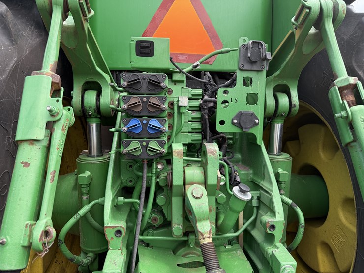 2014-john-deere-8270r-image-10