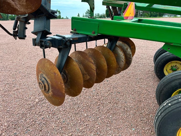 john-deere-630-image-13