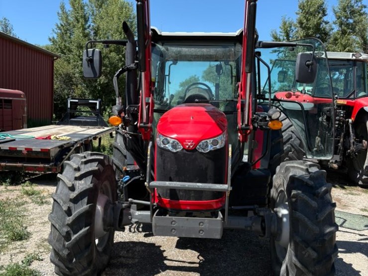 2016-massey-ferguson-4710-image-3