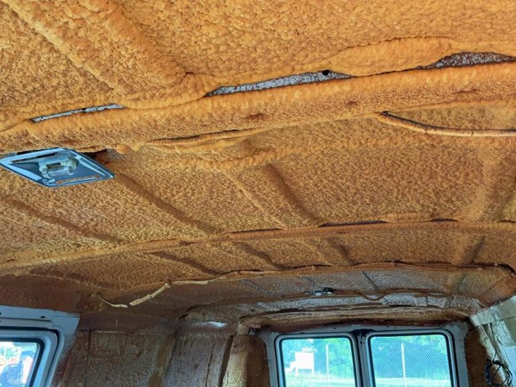 2000-dodge-ram-van-image-24