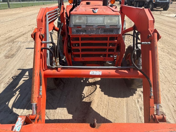 kubota-l2350-image-13